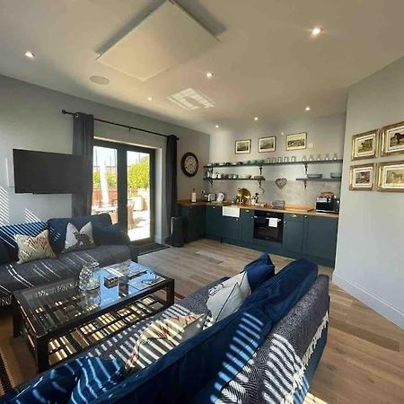 The Carriage House Villa Salisbury Exterior foto