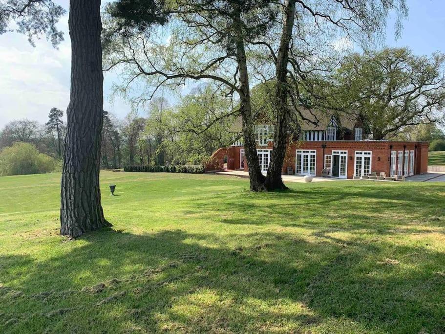 The Carriage House Villa Salisbury Exterior foto