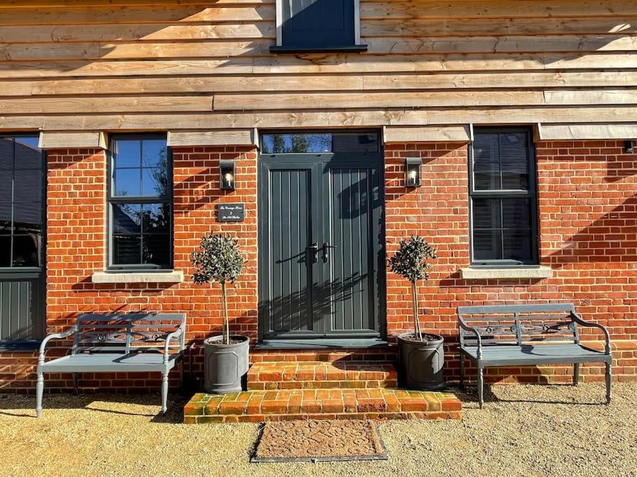 The Carriage House Villa Salisbury Exterior foto